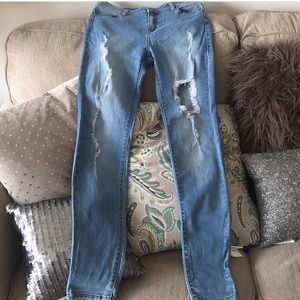 Skinny distressed jeans